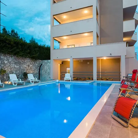 Апартаменты With Private Swimming Pool