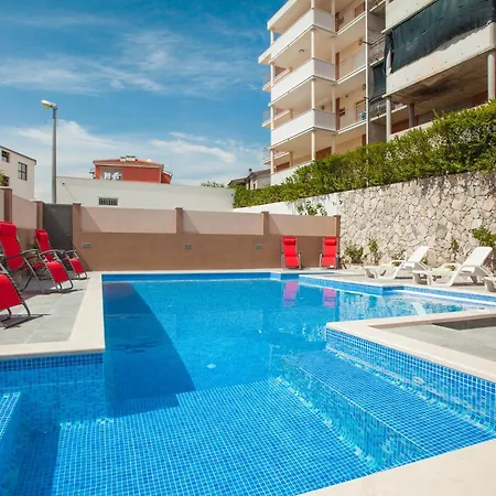 With Private Swimming Pool * Подстрана
