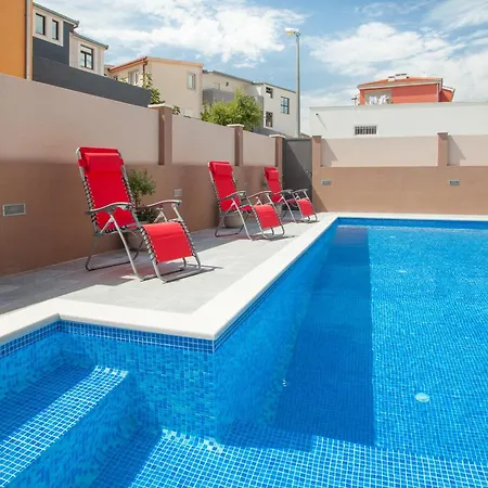 Daire With Private Swimming Pool *