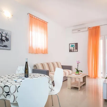 With Private Swimming Pool * Podstrana