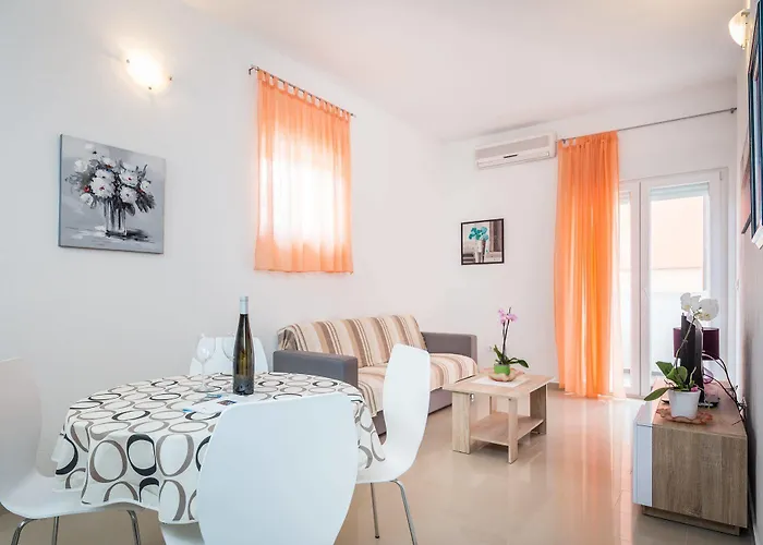 With Private Swimming Pool * Podstrana